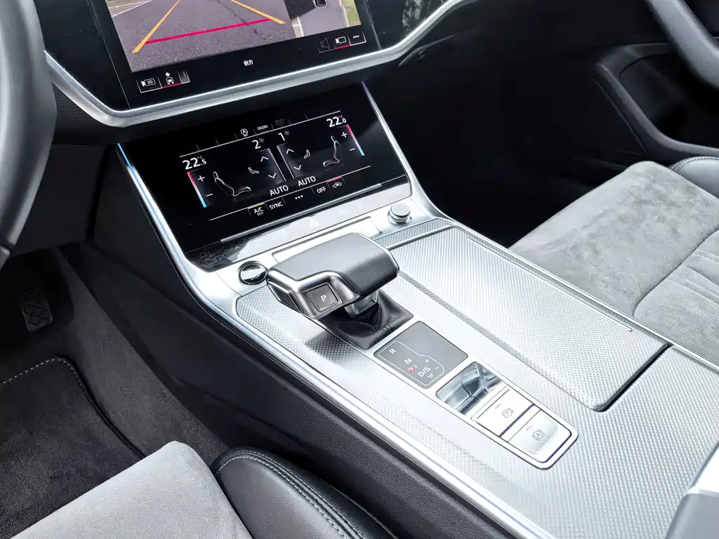 Audi A6L 2024 45 TFSI Zhenxuan Dynamic Edition