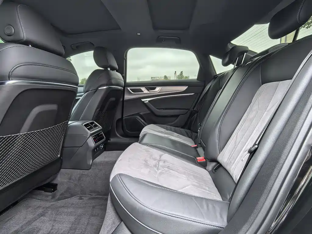 Audi A6L 2024 45 TFSI Zhenxuan Dynamic Edition