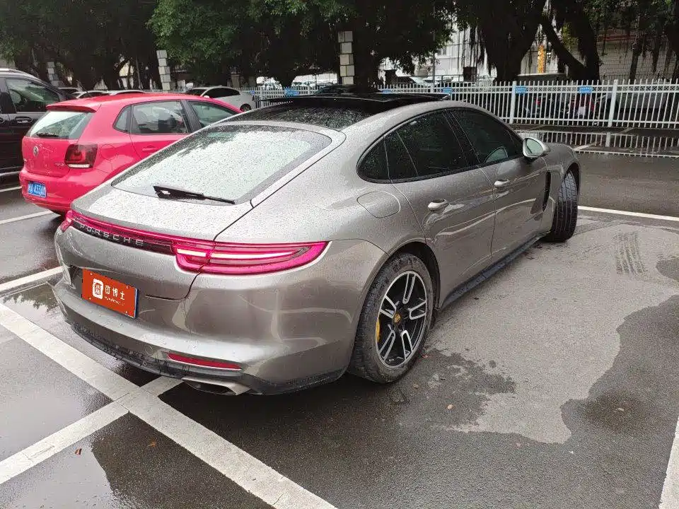 Porsche Panamera 2017 3.0T