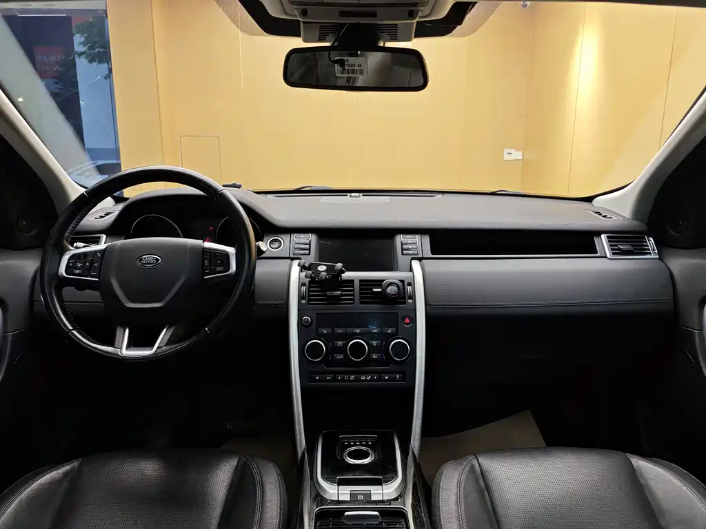 Land Rover Discovery Sport 2017 2.0T HSE