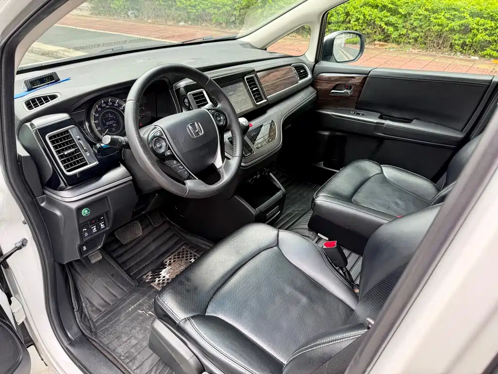 Honda Elysion 2016 2.4L Classic Edition