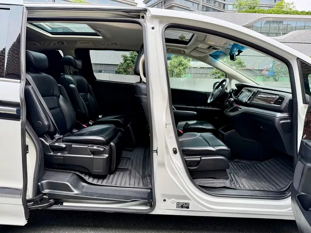 Honda Elysion 2016 2.4L Classic Edition