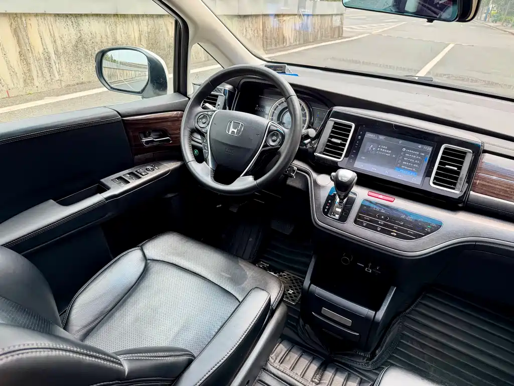 Honda Elysion 2016 2.4L Classic Edition