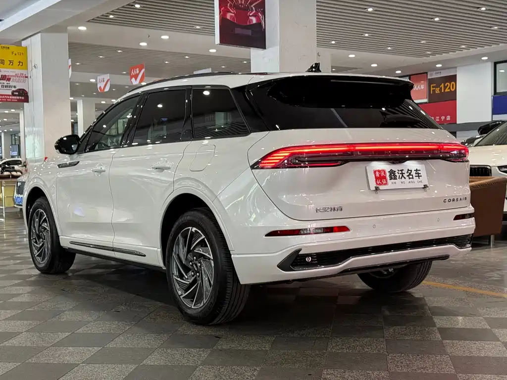 Lincoln Corsair 2024 1.5T FWD Premium Hybrid Edition