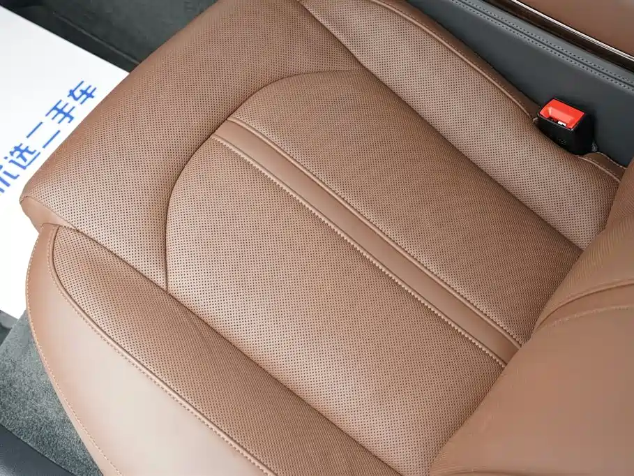 Audi A8L 45 TFSI quattro Luxury 2013