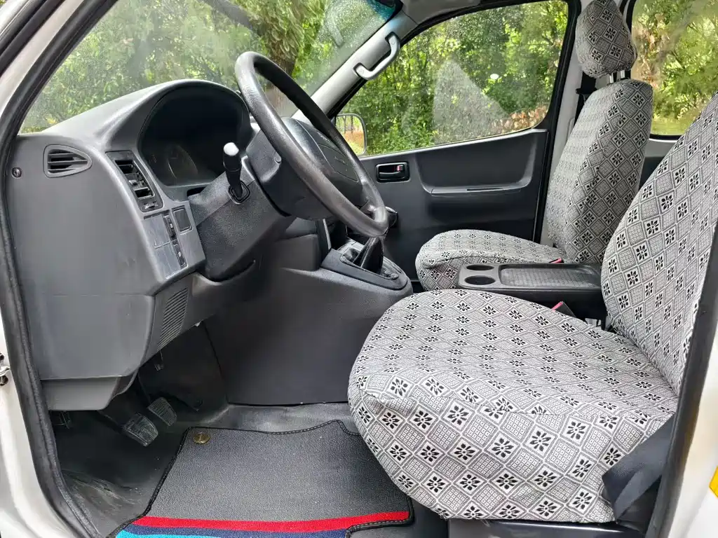 Jinbei Granse 2016 2.0L Classic Standard Long Wheelbase 9-Seater