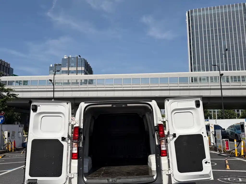 Ruichi EC75 2025 Smart Travel Super Charge Edition Pioneer Type II 50.1kWh