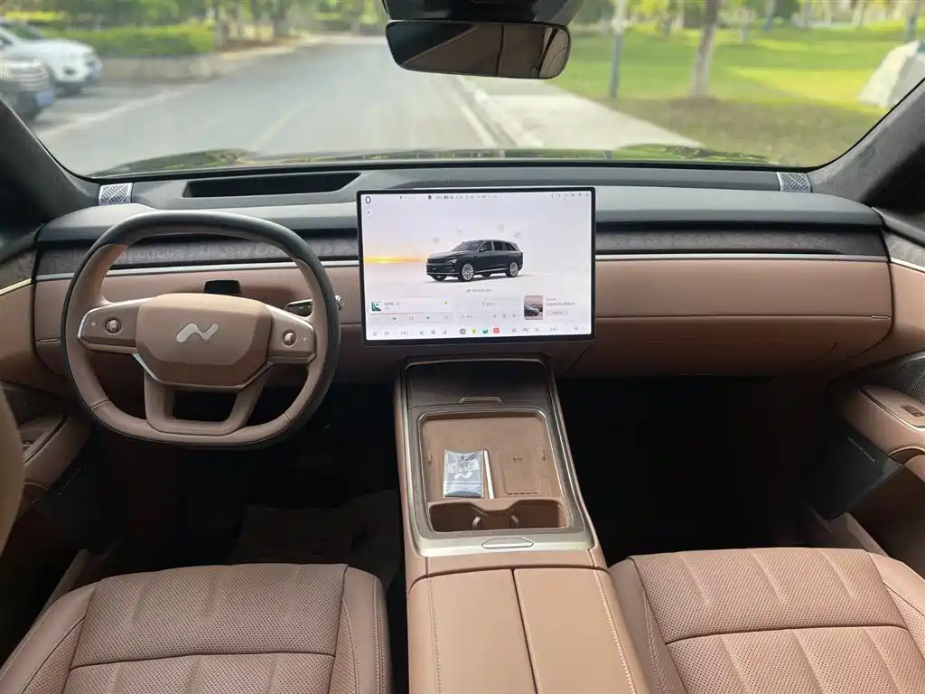 Onvo L90 2025 Ultra 6-Seater