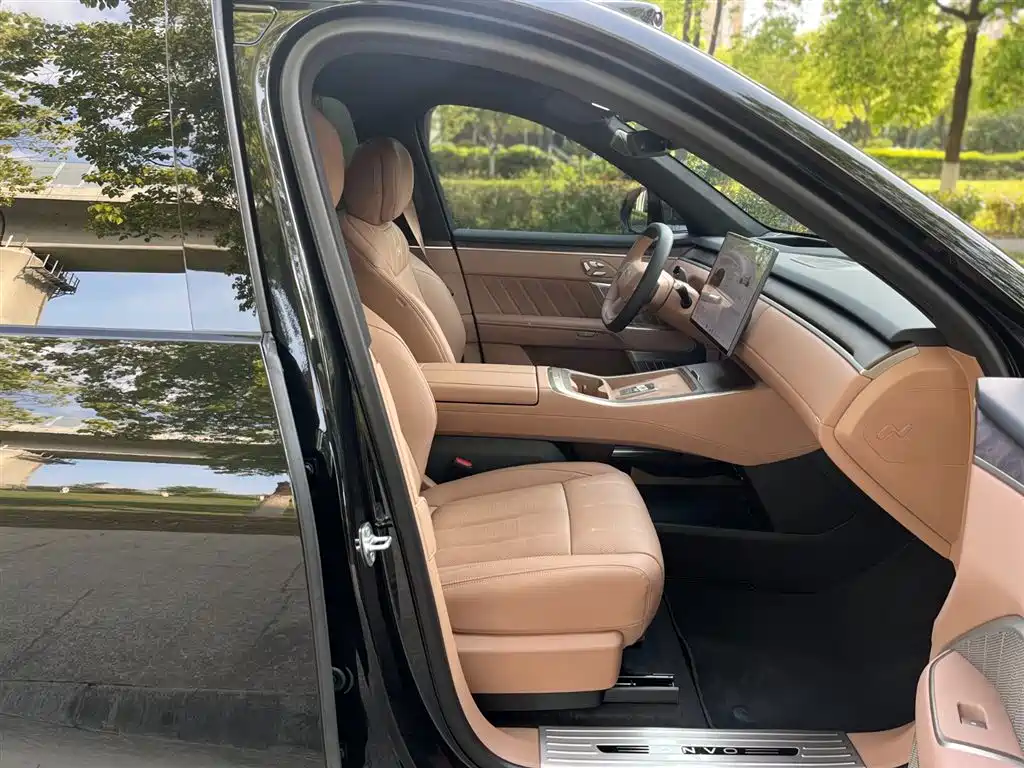 Onvo L90 2025 Ultra 6-Seater