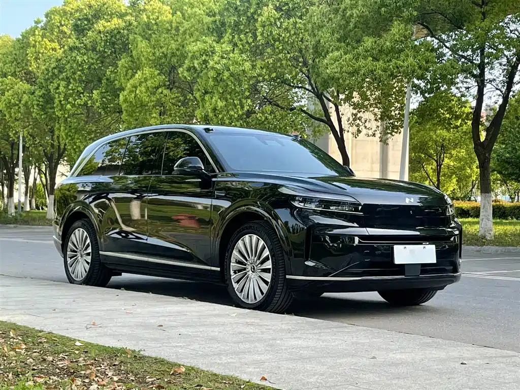 Onvo L90 2025 Ultra 6-Seater