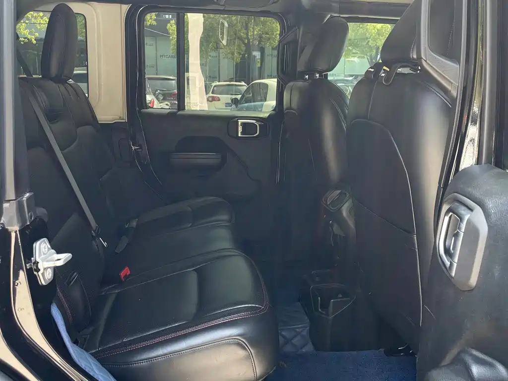 Jeep Wrangler 2022 2.0T Canadian Specification