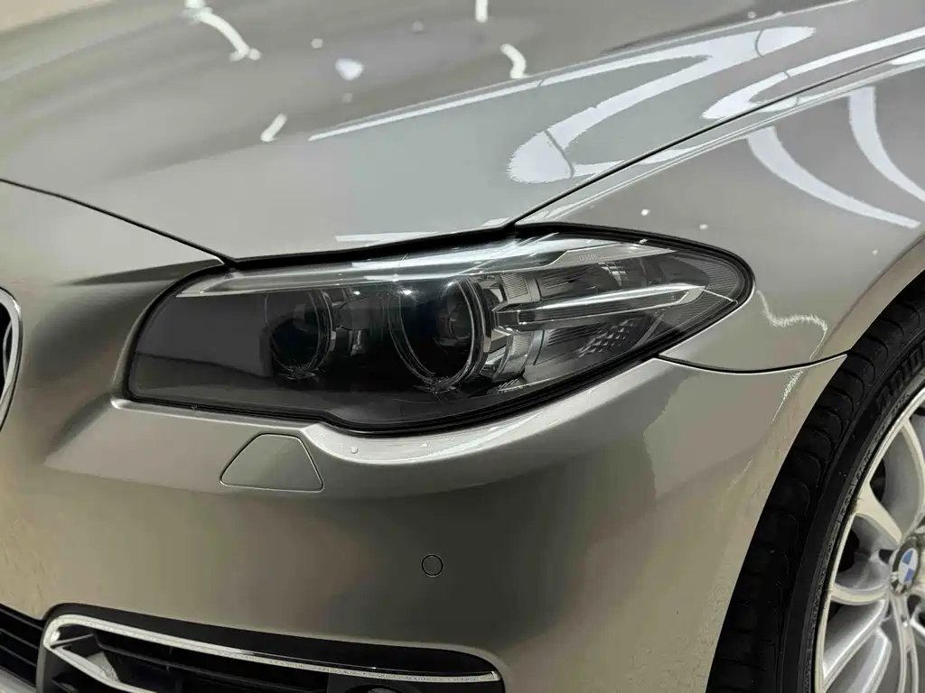 BMW 5 Series 2014 525Li Luxury Design Package