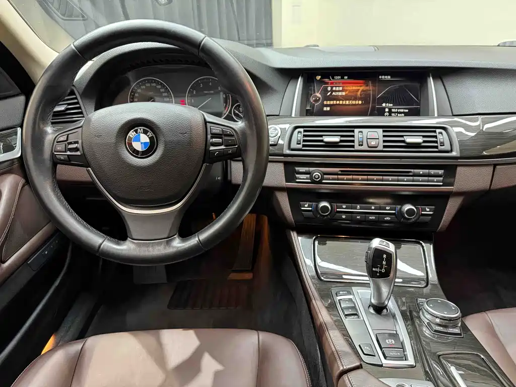BMW 5 Series 2014 525Li Luxury Design Package