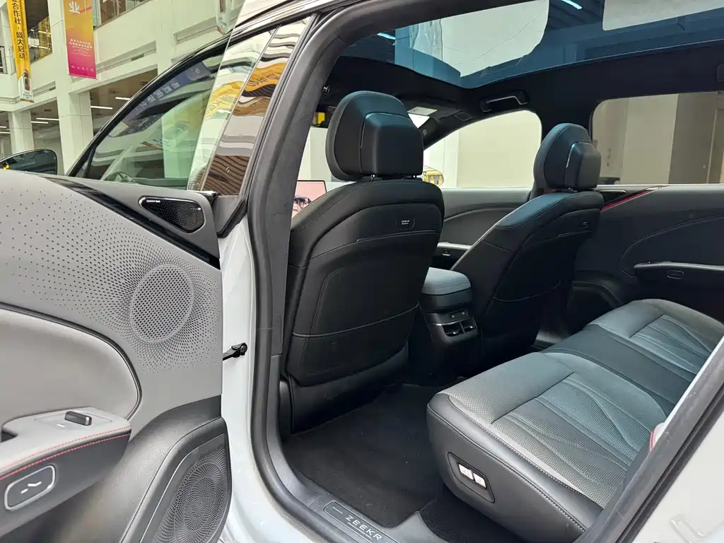 Zeekr 007GT 2025 AWD Intelligent Driving Edition 75kWh