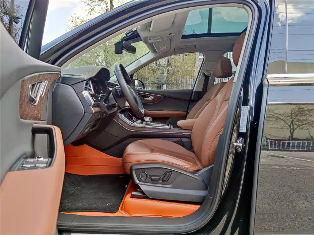Audi Q7 2023 55 TFSI quattro S line Sport