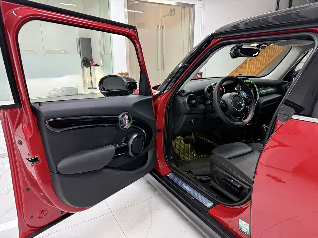 MINI Cooper 2019 1.5T Artist 5-Door