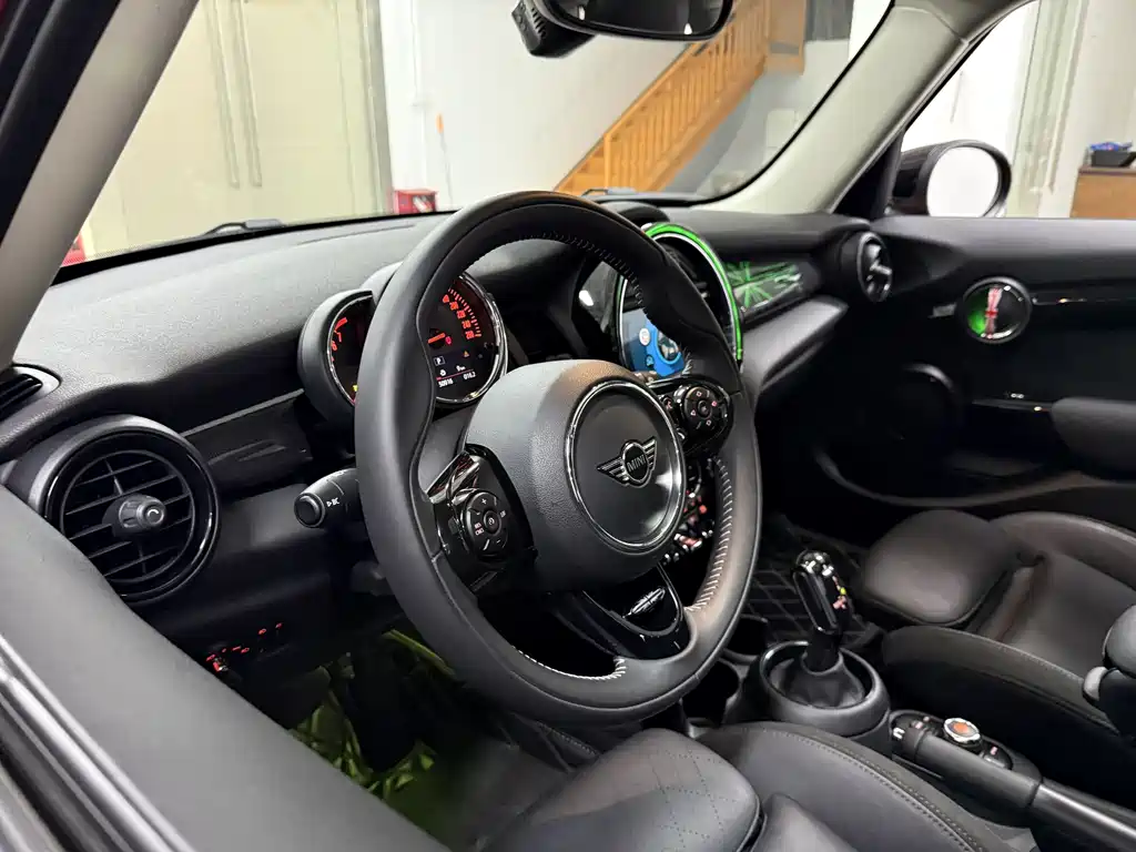 MINI Cooper 2019 1.5T Artist 5-Door