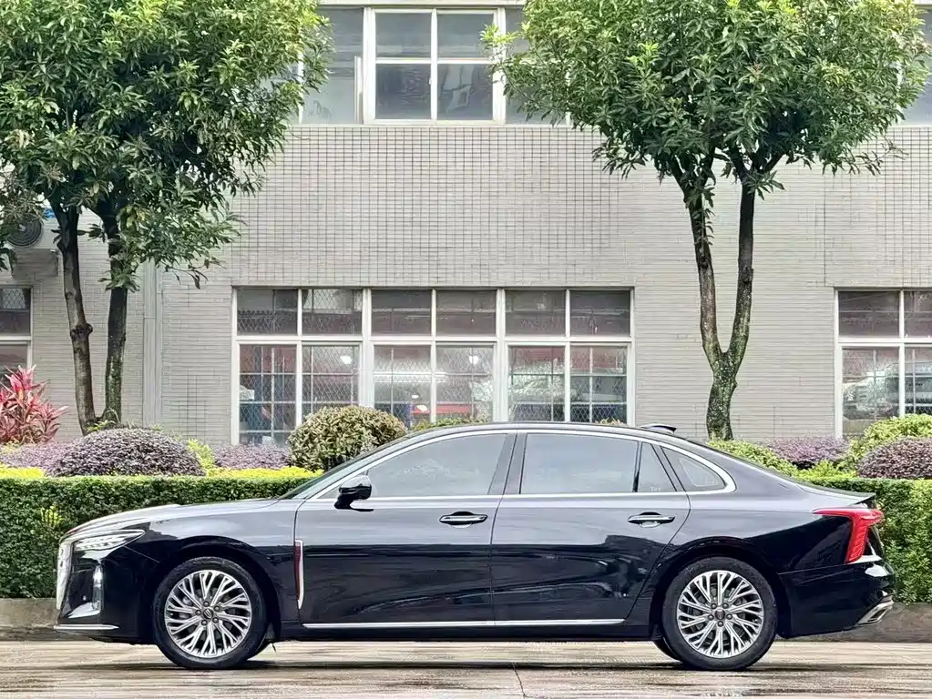 Hongqi H5 2023 2.0T Automatic Zhi Lian Qi Xiang Edition