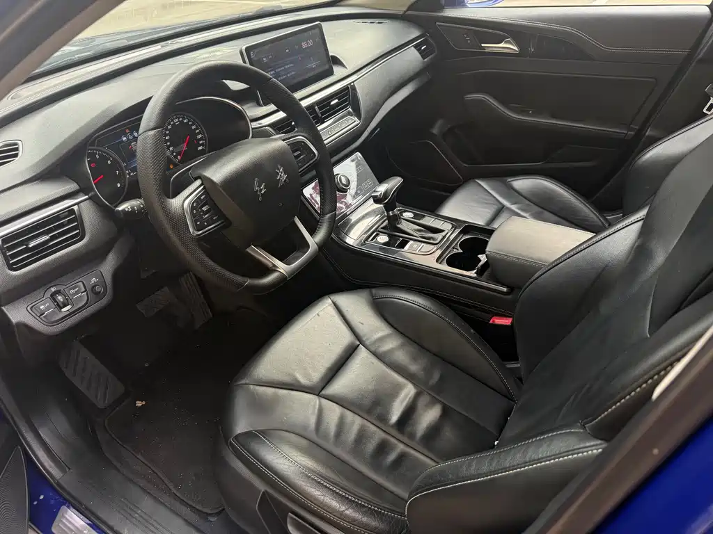 Hongqi H5 2018 30TD Xingdong Edition