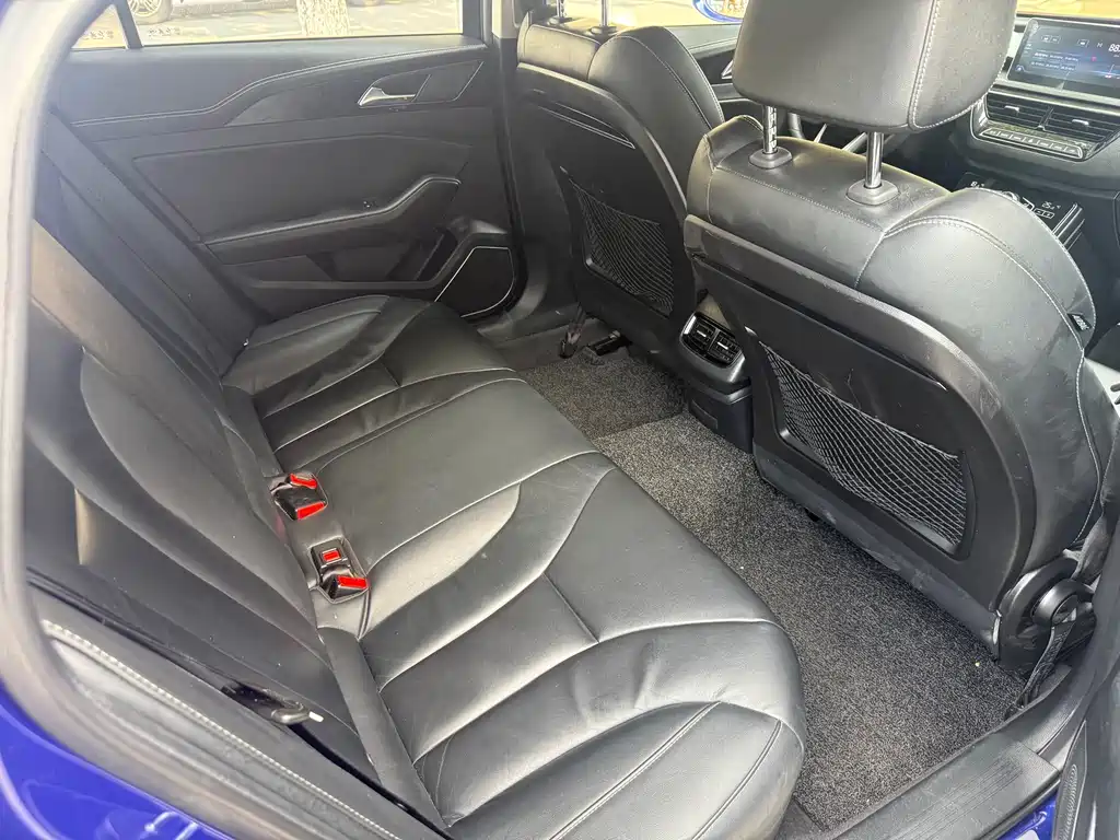 Hongqi H5 2018 30TD Xingdong Edition