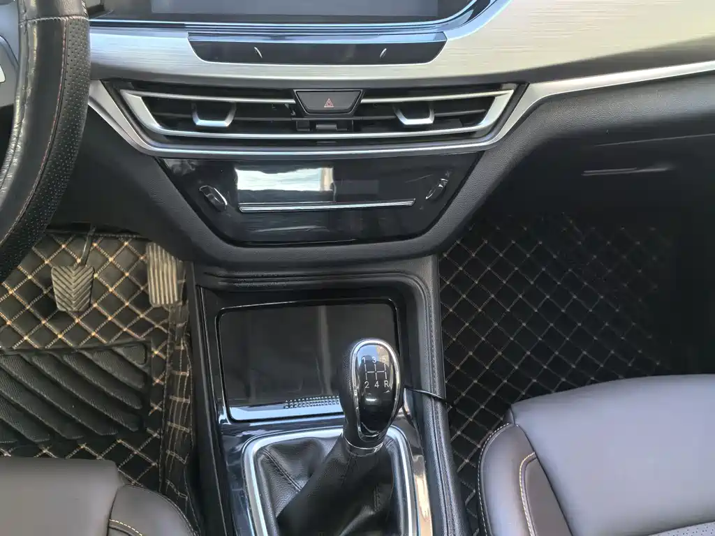 Changan CS35 Plus 2019 1.6L Manual Changlian Edition