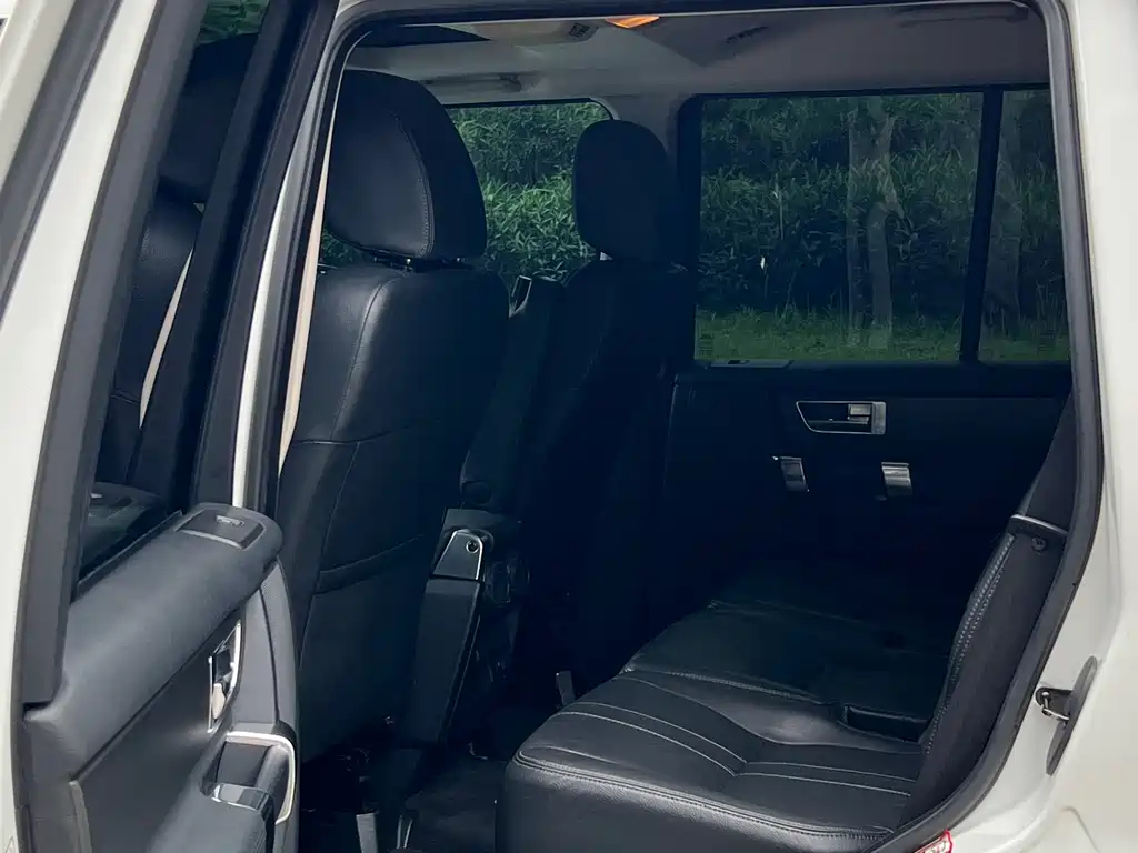 Land Rover Discovery 2016 3.0 SC V6 HSE