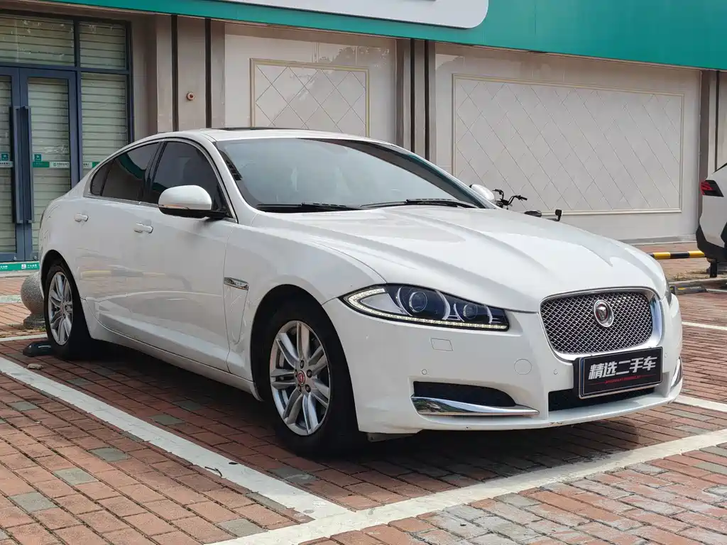 Jaguar XF 2015 XF 2.0T Fenghua Edition