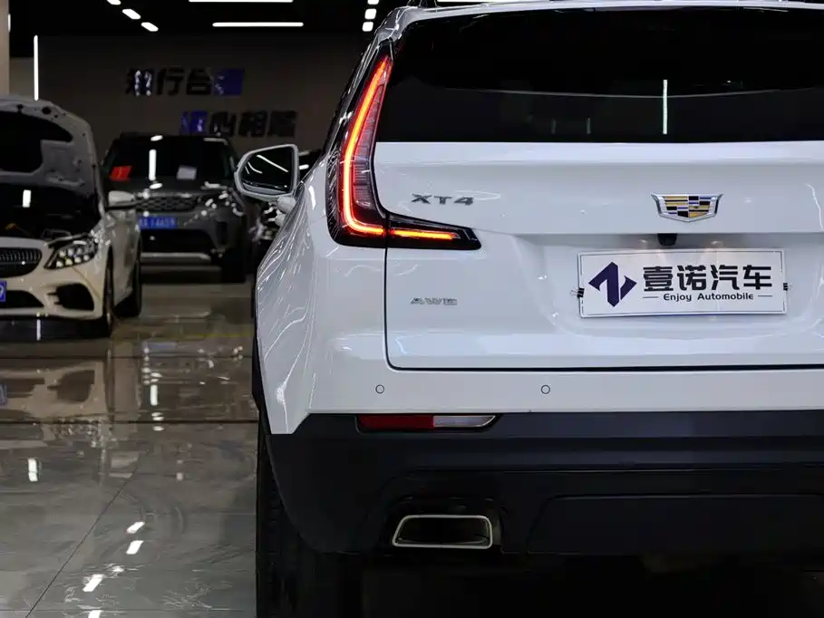 Cadillac XT4 2020 28T AWD Platinum Sport