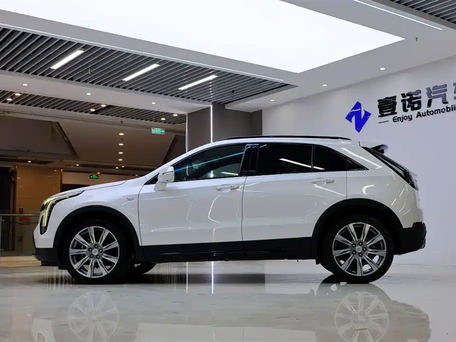 Cadillac XT4 2020 28T AWD Platinum Sport