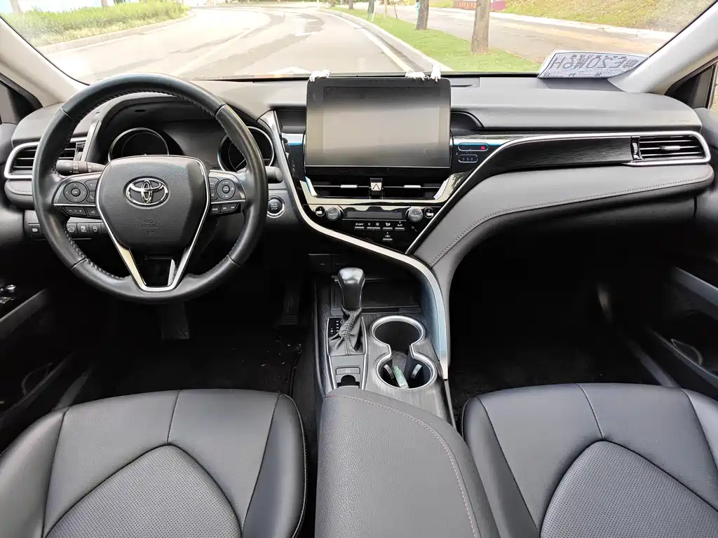 Toyota Camry 2021 2.0G Luxury Edition