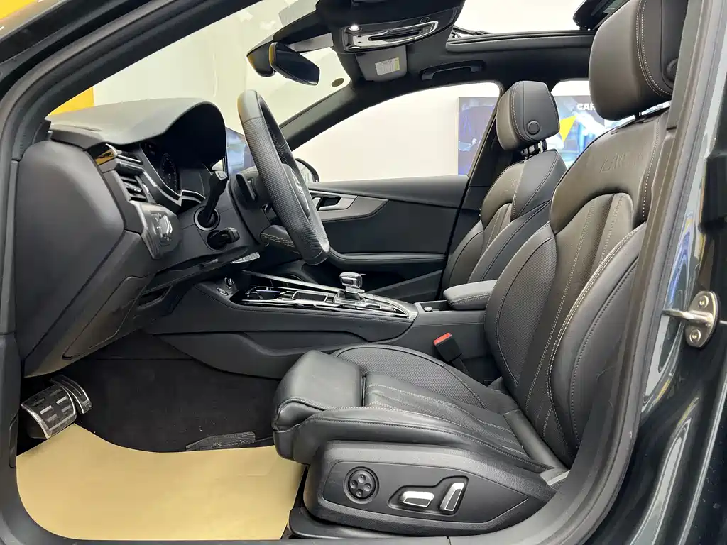 Audi A4L 2024 40 TFSI quattro RS Package Speed Edition
