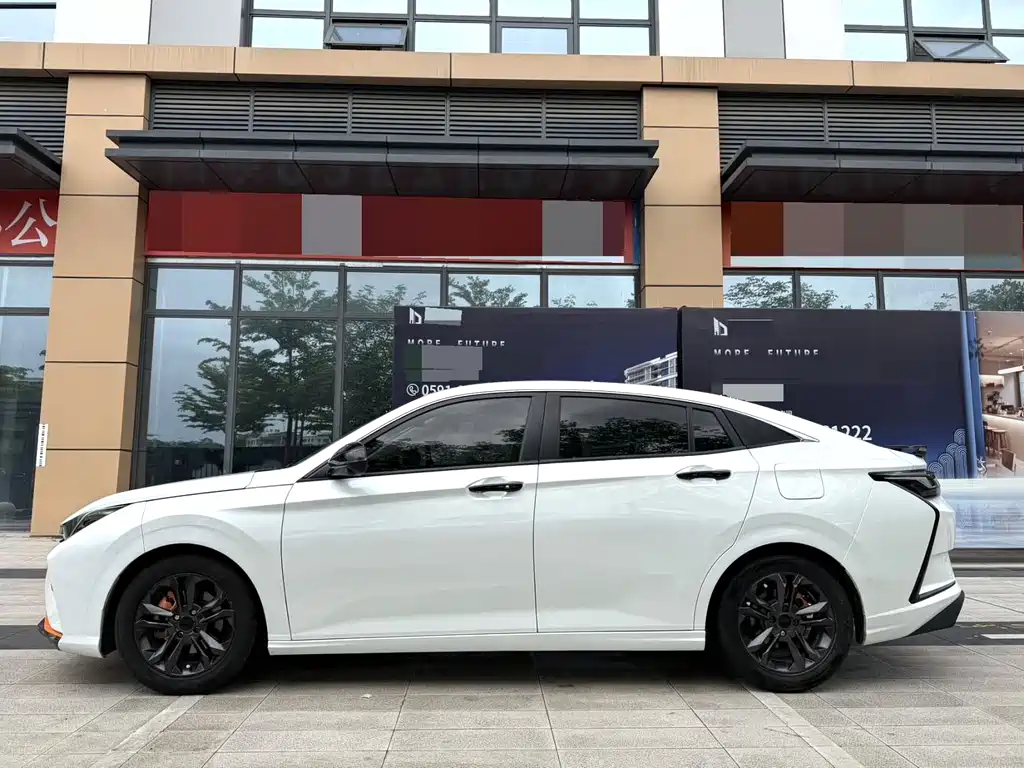 Dongfeng Yixuan 2023 1.5L Automatic Glory Edition