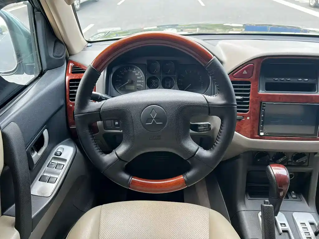 Mitsubishi Pajero 2008 V73 3.0L AT GLS