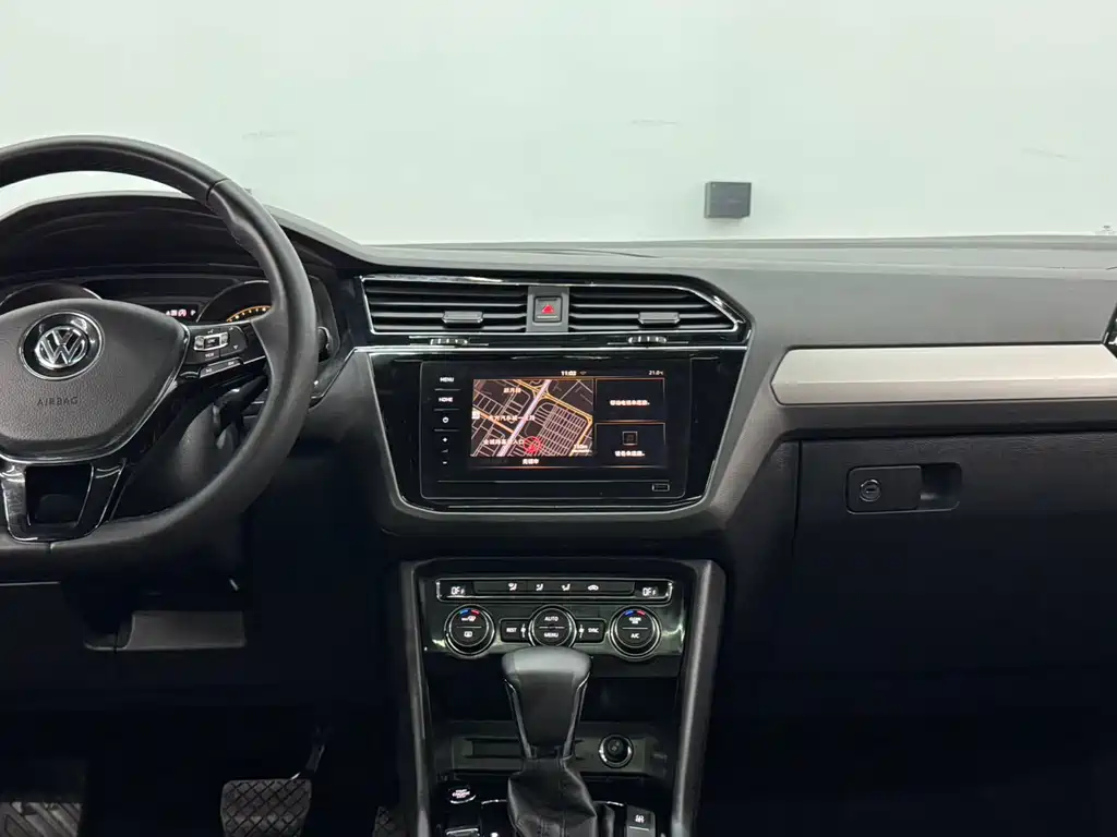Tiguan L 2019 Facelift 330TSI Auto FWD Panoramic Comfort Edition China VI