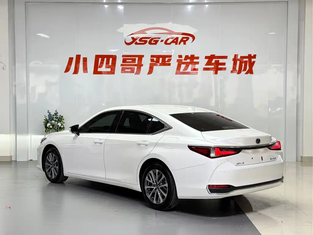 Lexus ES 2021 200 Excellence Edition