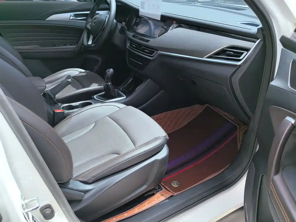 Changan CS35 PLUS 2019 1.6L Manual Changlian Edition