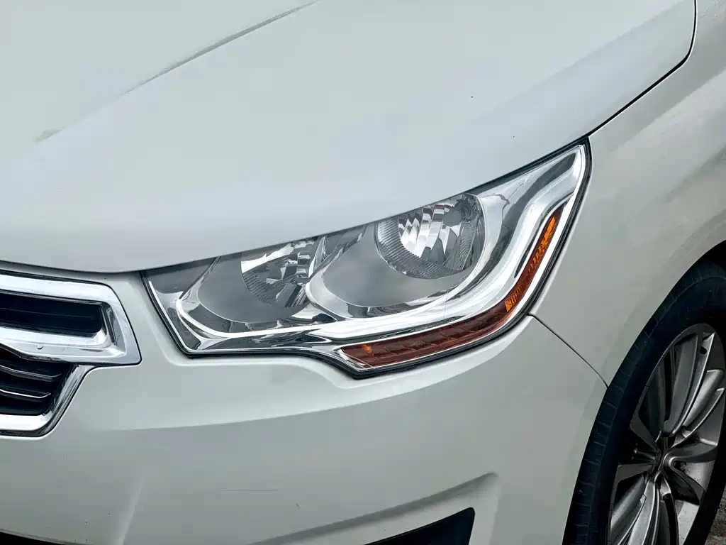 Citroën C4L 2014 1.8L Auto Zhiqu Edition Jinzhi