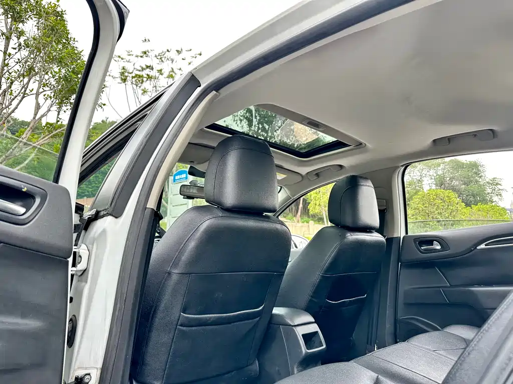 Citroën C4L 2014 1.8L Auto Zhiqu Edition Jinzhi