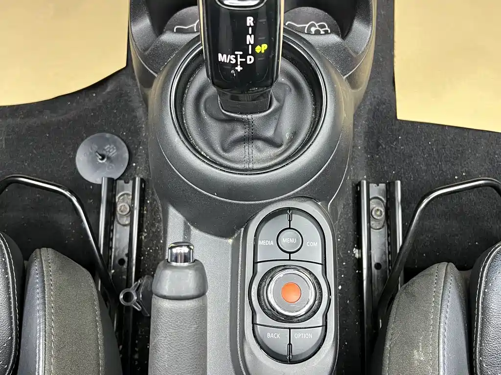 MINI 2019 1.5T COOPER Artist