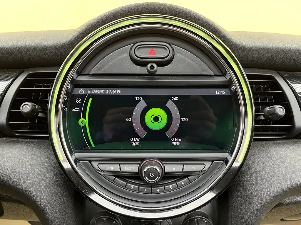 MINI 2019 1.5T COOPER Artist