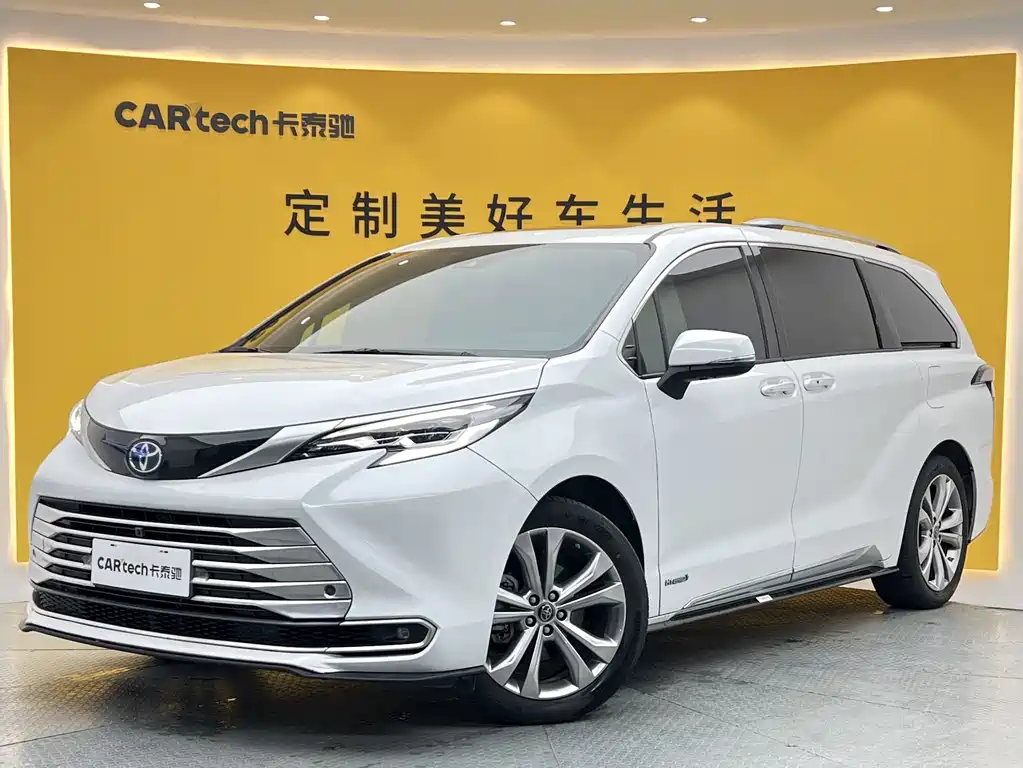 Sienna 2023 2.5L Hybrid Platinum Edition