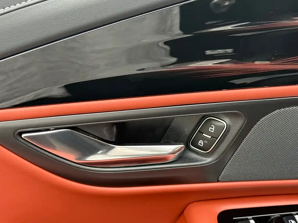 Lincoln Nautilus 2023 2.0T AWD Hybrid Premium Edition