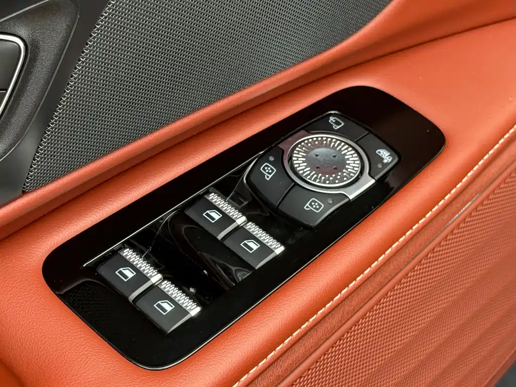 Lincoln Nautilus 2023 2.0T AWD Hybrid Premium Edition