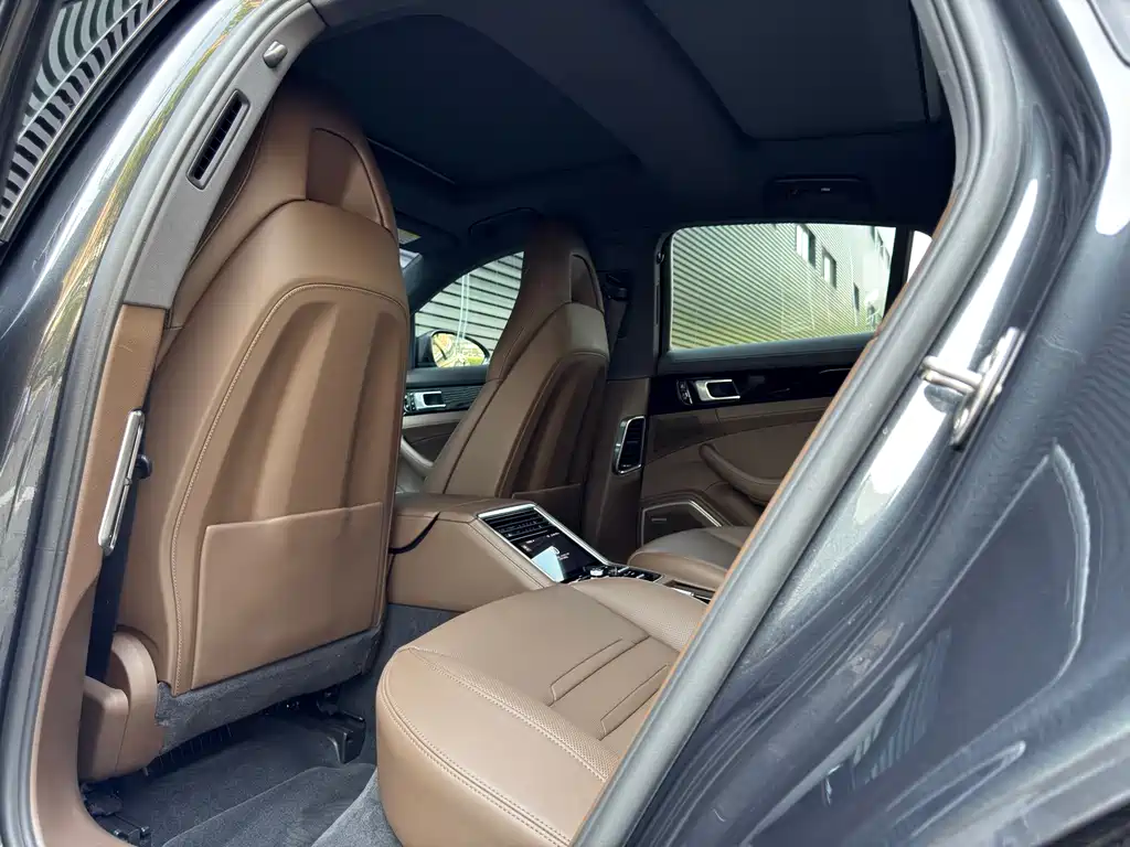 2018 Porsche Panamera 4 E-Hybrid
