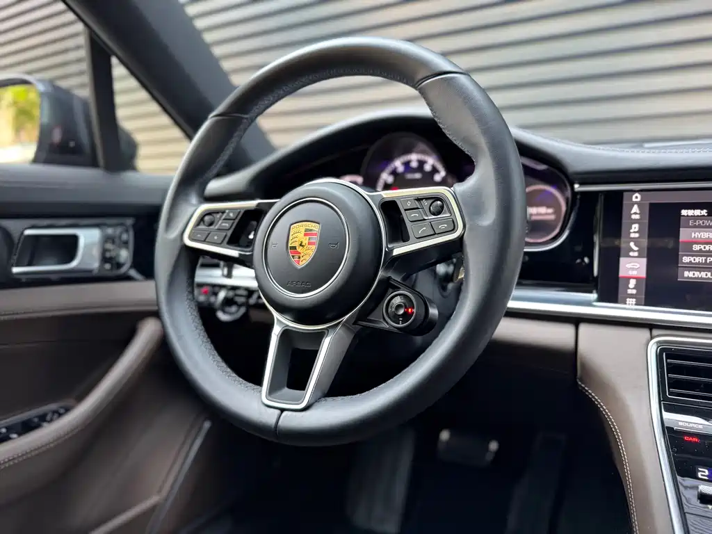 2018 Porsche Panamera 4 E-Hybrid