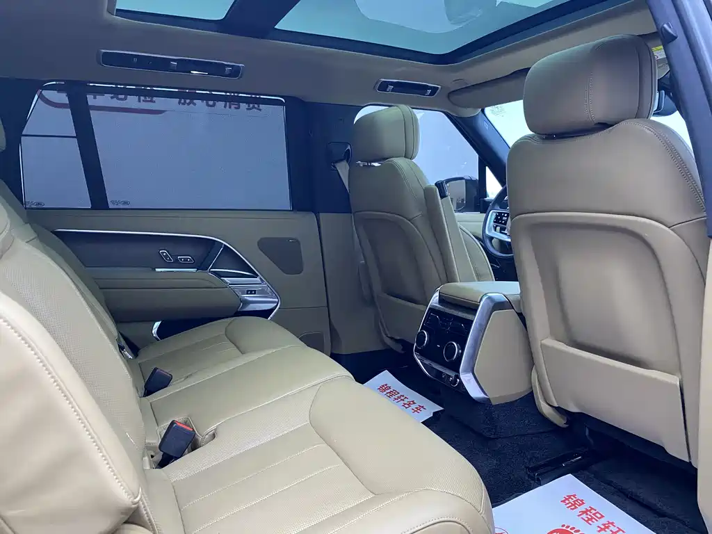 Range Rover 2024 3.0 L6 400PS Autobiography LWB 7-Seater