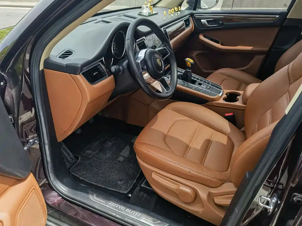 Zotye SR9 2017 2.0T Manual Ultimate Light Edition