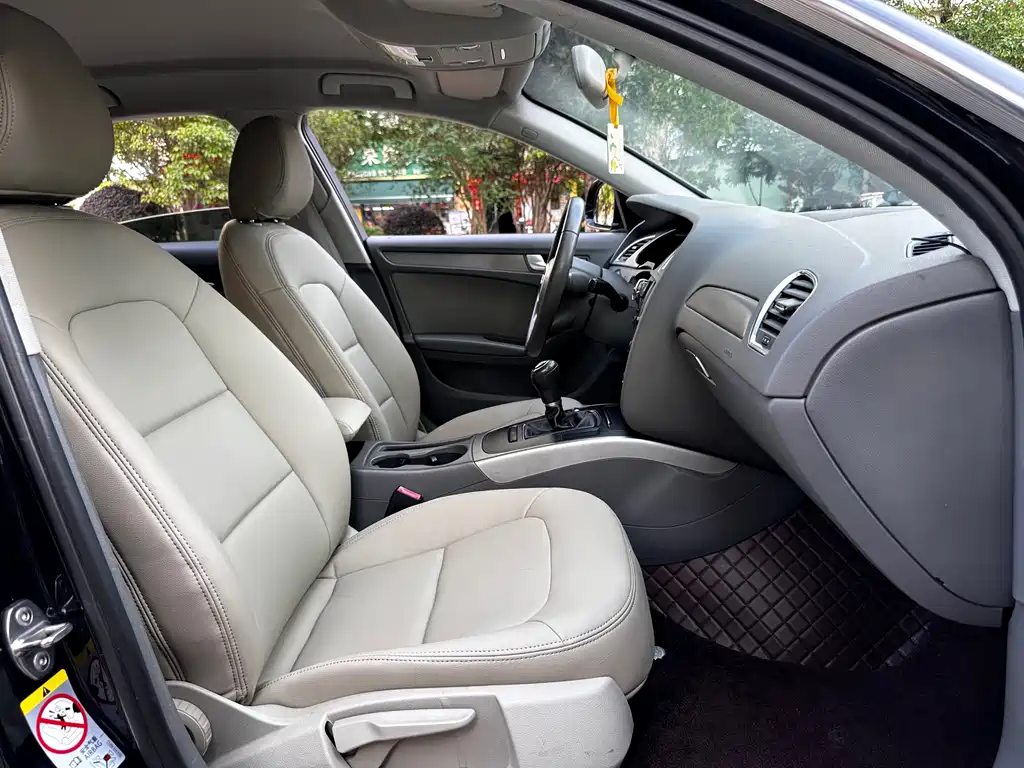 Audi A4L 2012 1.8 TFSI Manual Comfort Edition