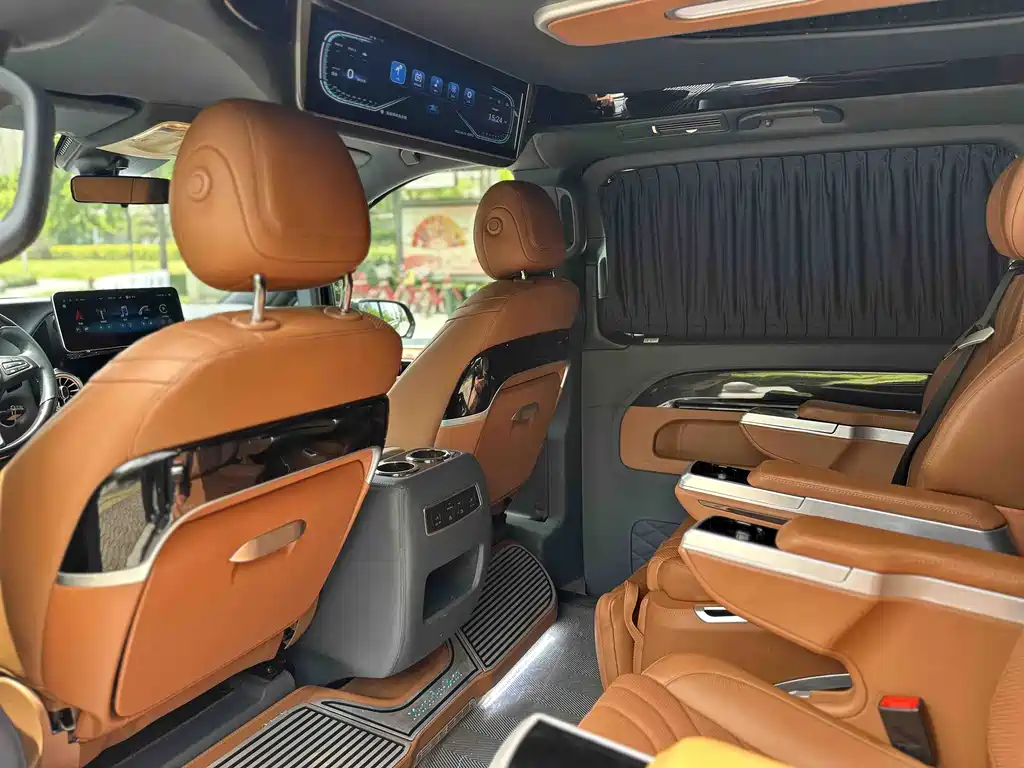 Mercedes-Benz Vito 2023 2.0T Business Edition 7-Seater