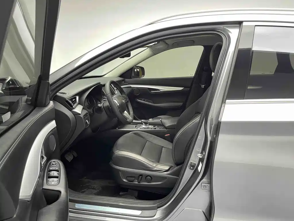 Infiniti QX50 2018 2.0T FWD Fashion Edition